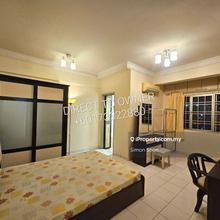 Spacious Corner 1300sf 4bed 2bath