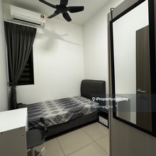 Ciq small n master room to rent 