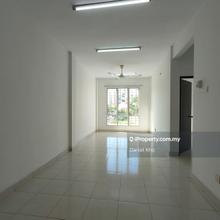 Bukit Tinggi 3 Bandar Parklands  Apartment with lift