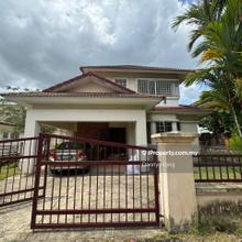 Well kept condition bungalow, nice unit. Call for viewing