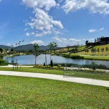 Freehold land with panoramic view of lush green, farm retirement home