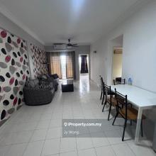 Middle Floor, Freehold