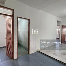 Freehold 850 sqft Starville Apartment USJ Subang Jaya For Sale