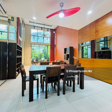 3 storey Terrace in Schubert Schumann for sale