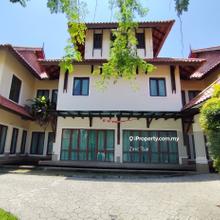 Save 2.62mil ! Below Market 40% Auction Property! Individual Design