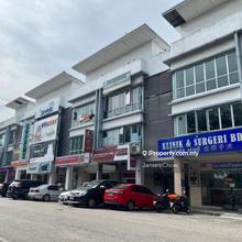 3storey shoplot facing Jalan Kapar main road, Klang 