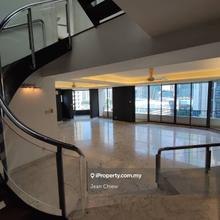 Penthouse condominium for Rent