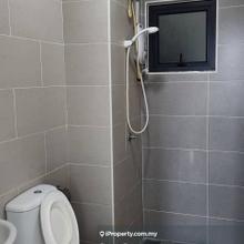 Kiara Plaza Semenyih  Freehold unit with 2 carparks, Prime Location