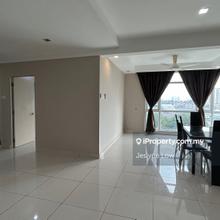 1 Bedroom Soho Unit with 2 car parks for sale 