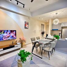 Nicely design and decorated new unit. Facing KLCC. Mid floor