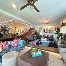 Fully renovated, freehold, gated community
