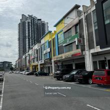 Setia Tropika 3 Storey Shop Lot @ 24x70 / Main Road / For Sale 