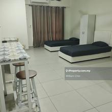 Studio 2 bed unit next to uoc