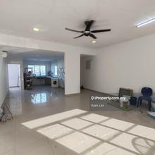 Nusa Heights 5-Bedrooms Penthouse For Sale