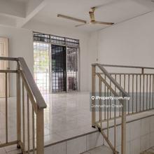 Prime Location! Walking Distance to Taman Tasik Taiping 2 Storey House