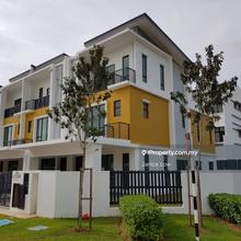 3-Storey Terrace Link House 5 Bedrooms