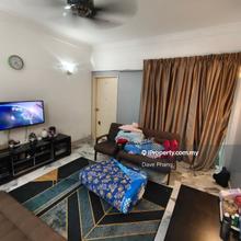 Endlot unit with kitchen cabinet, aircond water heater. Low density 