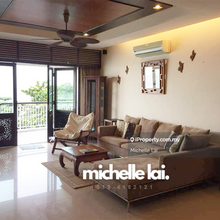 Paranomic Seaview Mid Floor Fully Furnished Beachfront Living