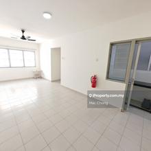 24/7 Security & Guard 3 Lift Surau Kitchen Table Top Clean Condition