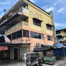 Short distance to shop n factory