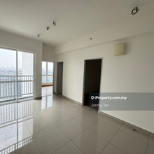 High Floor Klcc View New Unit For sale!