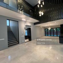 Rare Renovated Bungalow with ID Design, Come with Pool, High Ceiling