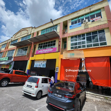 3 Storey Corner shoplot facing main road for sale @ jalan semarak