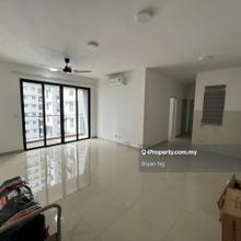 Non Bumi Lot , 2 Car Park , Kept Well Condition , Limited Unit 