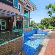 3.5 Storey Bungalow For Sale In the Mines Resort City Seri Kembangan