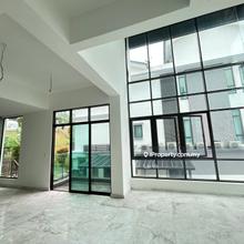 Semi-D house for Sale