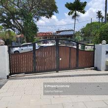 Renovated semi-d house with garden