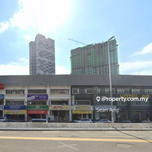 Limited facing Mainroad Shop in Kepong