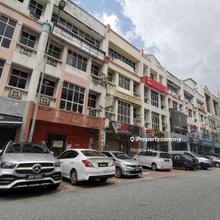 4 storey shoplot, fully tenanted, ROI 5.3%