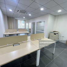 Bandar puteri puchong office To let 