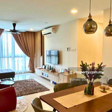 Modern 4 room H 2 O residence in prime and convenient location