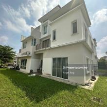 3 Storey Semi-D house Regency Parc