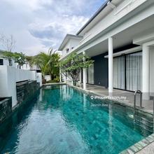 Exclusive Renovated Corner Bungalow With Private Swimming Pool 