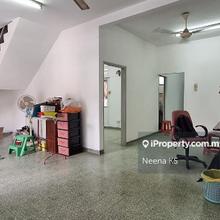 Well-kept 2-Storey House in Prime Area