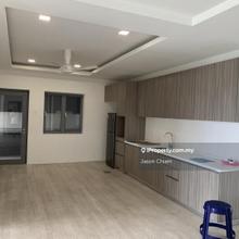 Spacious 3 room 2 parking Partial Furnished