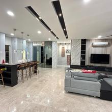 2357sqft 3 car park private lift 