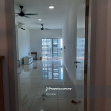 Corner Lot with Big Balcony Savanna Executive Suite, Southville Dengki