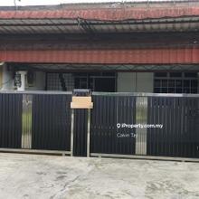 1.5 Storey Terrace House at Bdc Kuching 