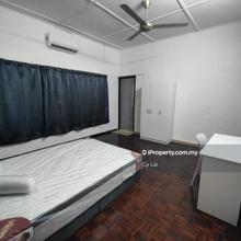 PJ  new renovation- new Bed Room for rent