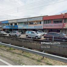 2 storey shop 22x70sf. Facing main road, high visibility, crowded area