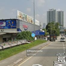 Corner Shop Lot whole Building ( with Lift) for Rent, Facing Main road