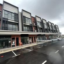 Taman Setia Tropika @ 3 Storey Shoplot  - Brand New / Inner Road Unit