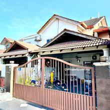Kitchen Fully Extended. Good Location. Good for Own stay