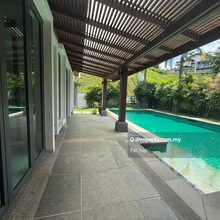 A cosy bungalow with open concept kitchen & pool at Bukit Damansara