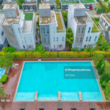 Facing Swimming Pool 2.5 Storey Bungalow Lakefront Villa Cyberjaya