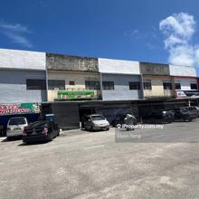 Taman Ayer Hitam, Double Storey Shop End Lot